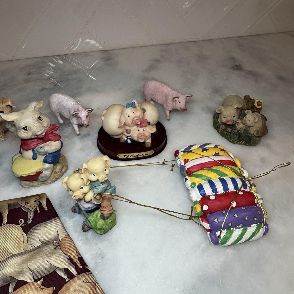 Vintage Pig Figurine Lot Tie Ornaments Farmhouse Decor Collectibles - Picture 5 of 5